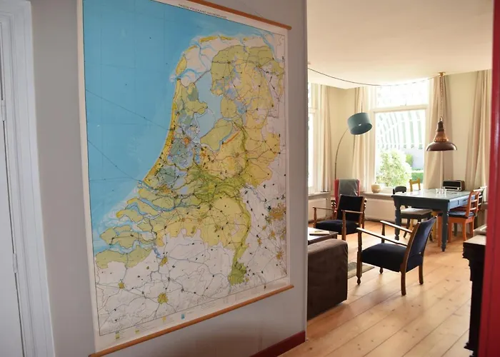 Huisje Onder De Linden